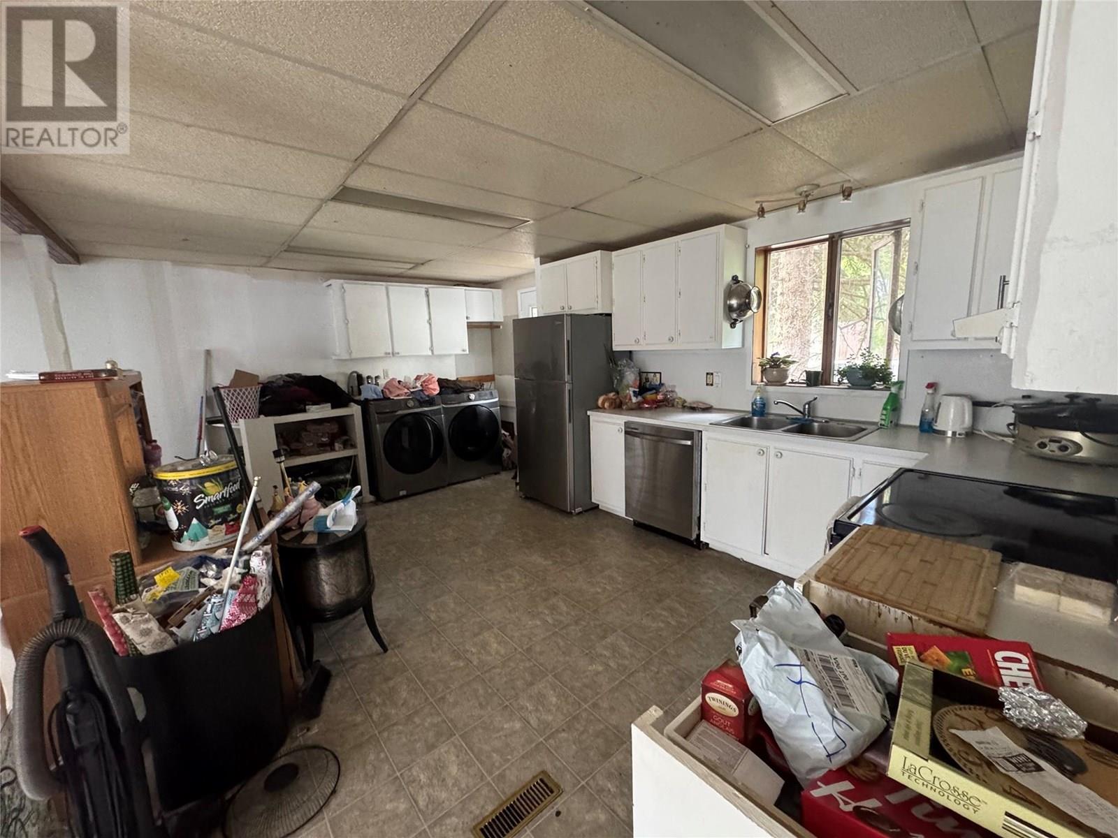 430 9th Avenue, Montrose, British Columbia  V0G 1P0 - Photo 3 - 10356912