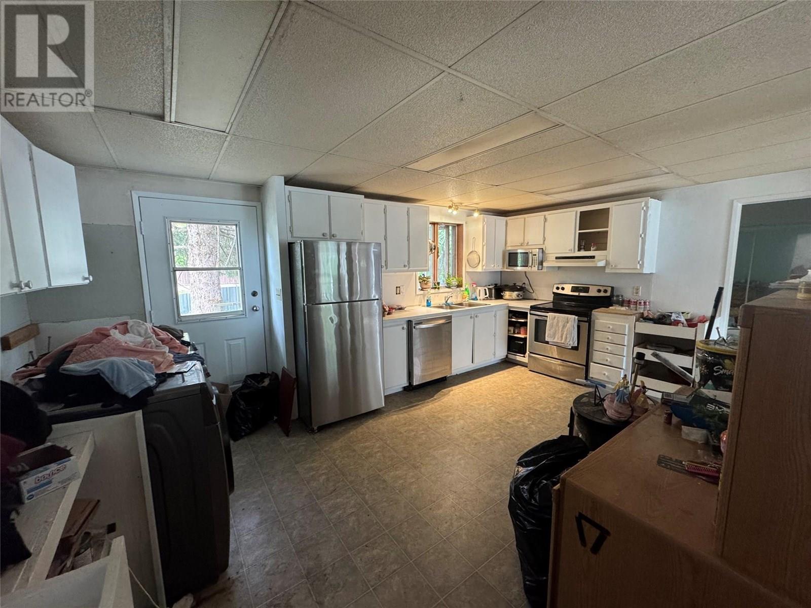 430 9th Avenue, Montrose, British Columbia  V0G 1P0 - Photo 4 - 10356912