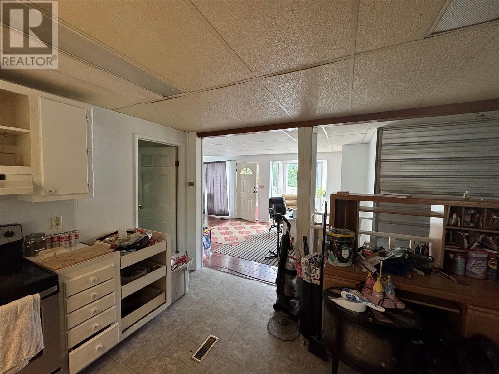 430 9th Avenue, Montrose, British Columbia  V0G 1P0 - Photo 5 - 10356912