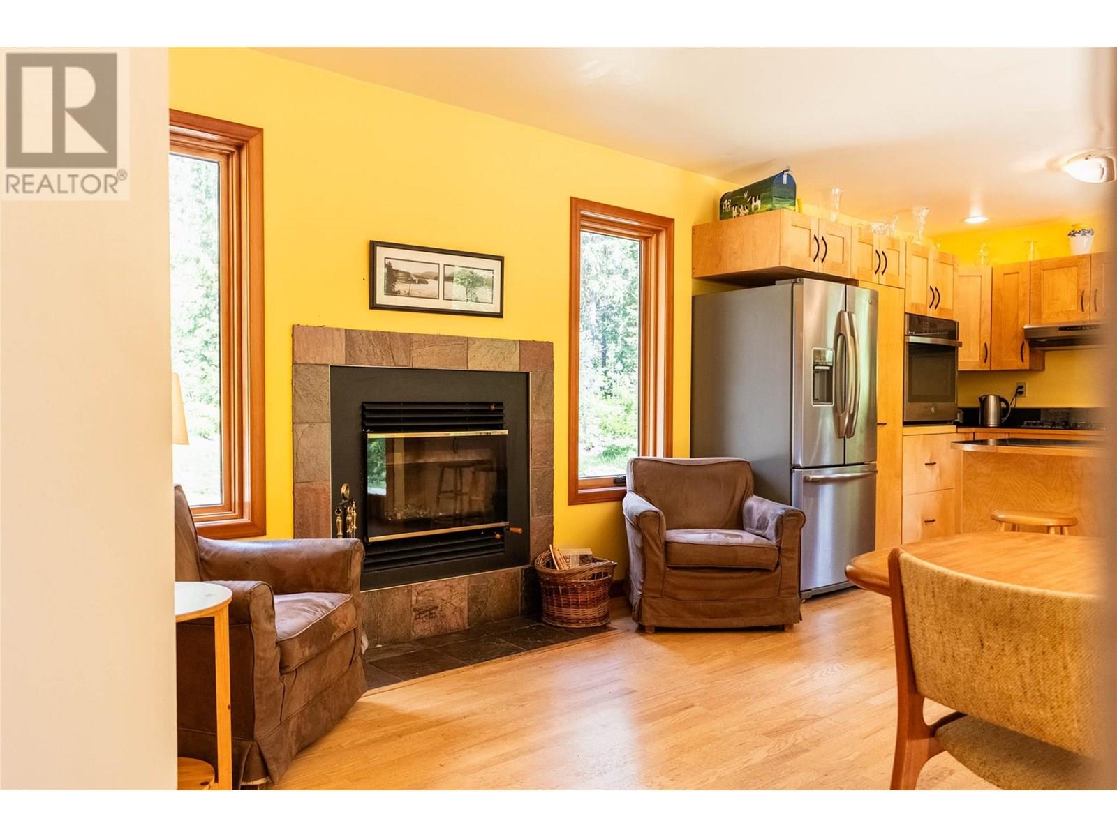 3675 Thompson Road, Bonnington Falls, British Columbia  V0G 2G3 - Photo 11 - 10350788