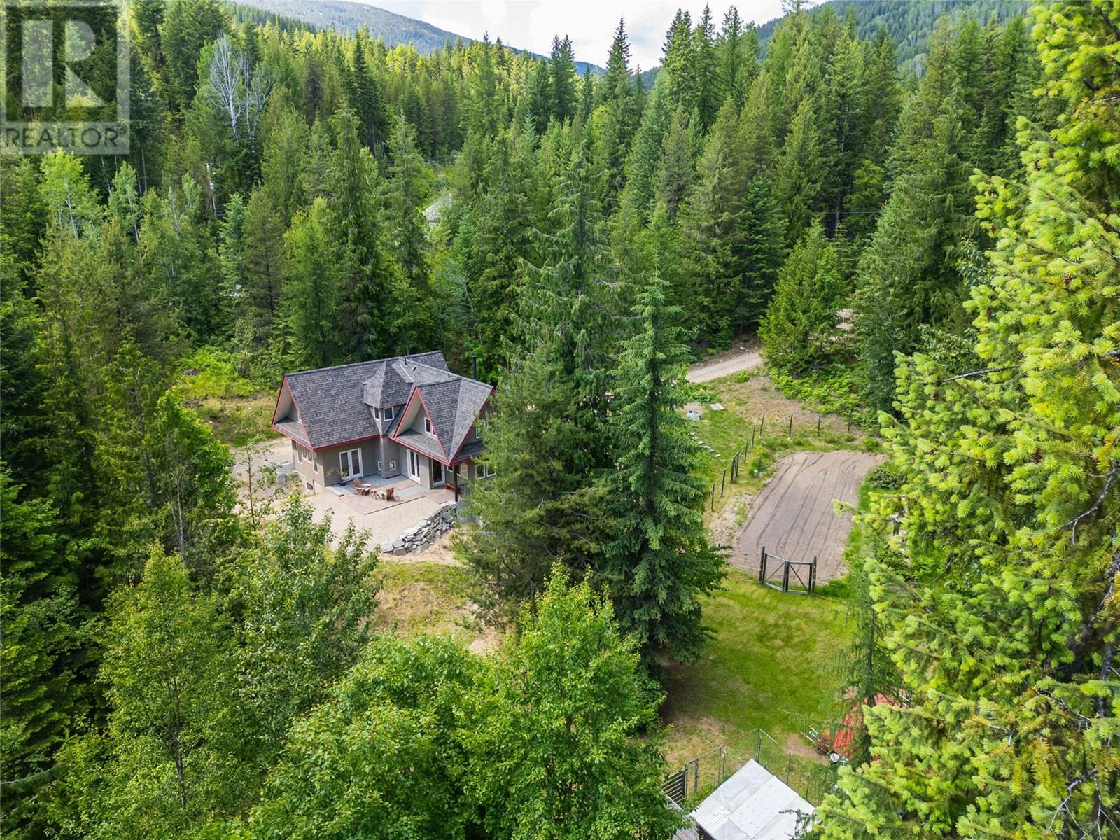 3675 Thompson Road, Bonnington Falls, British Columbia  V0G 2G3 - Photo 4 - 10350788