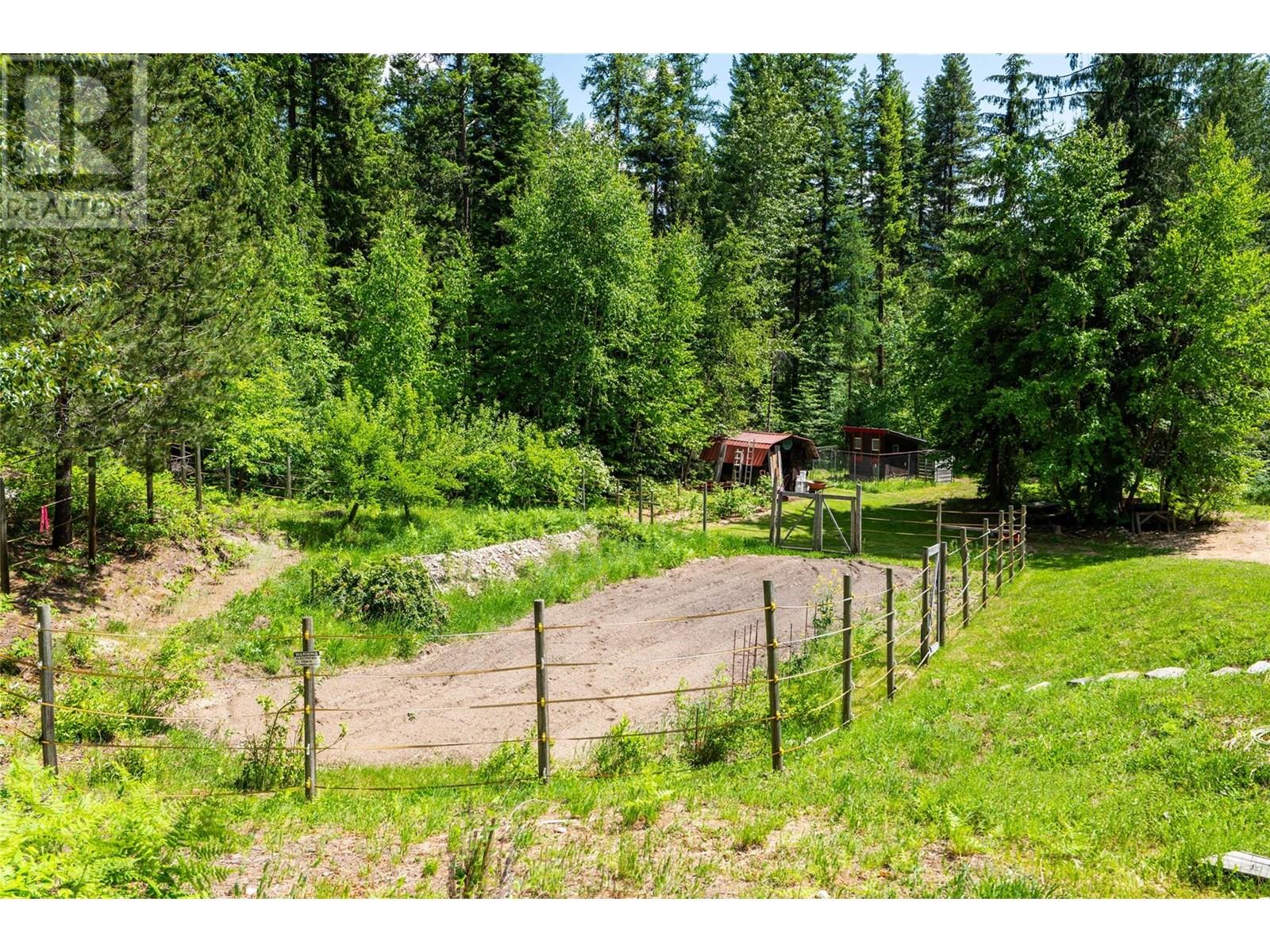 3675 Thompson Road, Bonnington Falls, British Columbia  V0G 2G3 - Photo 51 - 10350788