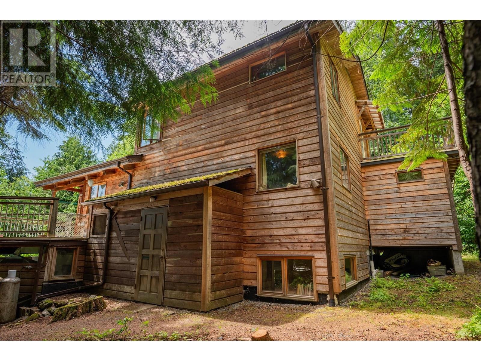 1116 C Avenue, Kaslo, British Columbia  V0G 1M0 - Photo 21 - 10355962