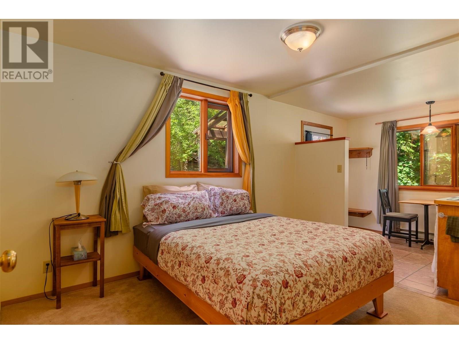 1116 C Avenue, Kaslo, British Columbia  V0G 1M0 - Photo 43 - 10355962
