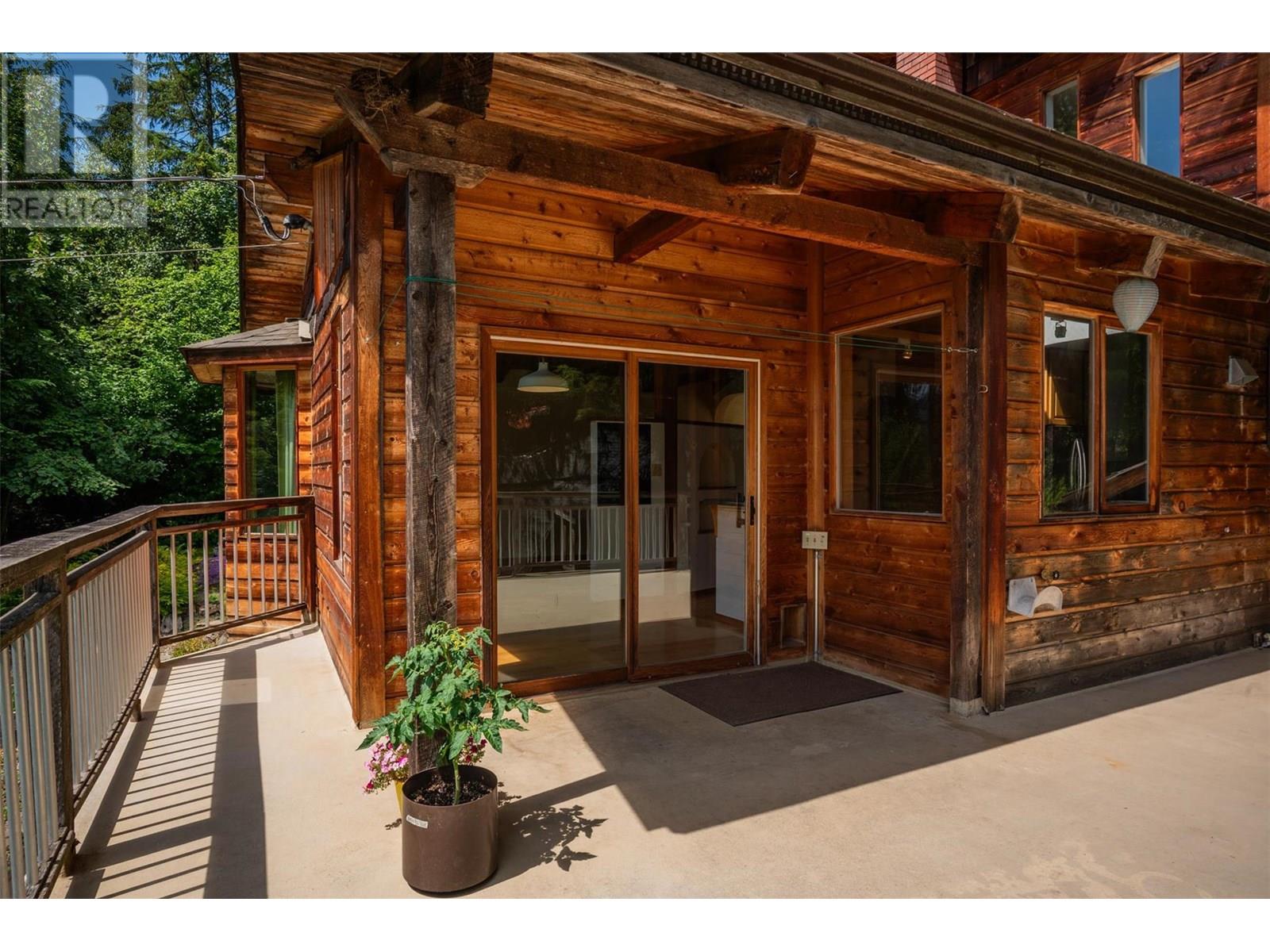 1116 C Avenue, Kaslo, British Columbia  V0G 1M0 - Photo 59 - 10355962