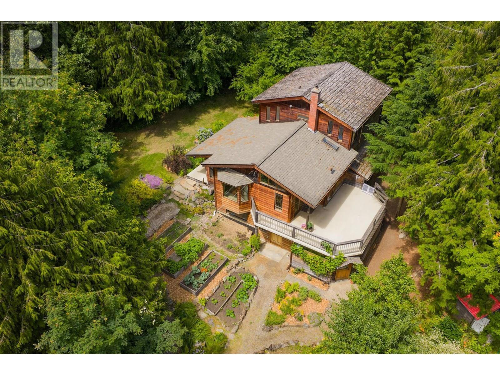1116 C Avenue, Kaslo, British Columbia  V0G 1M0 - Photo 68 - 10355962