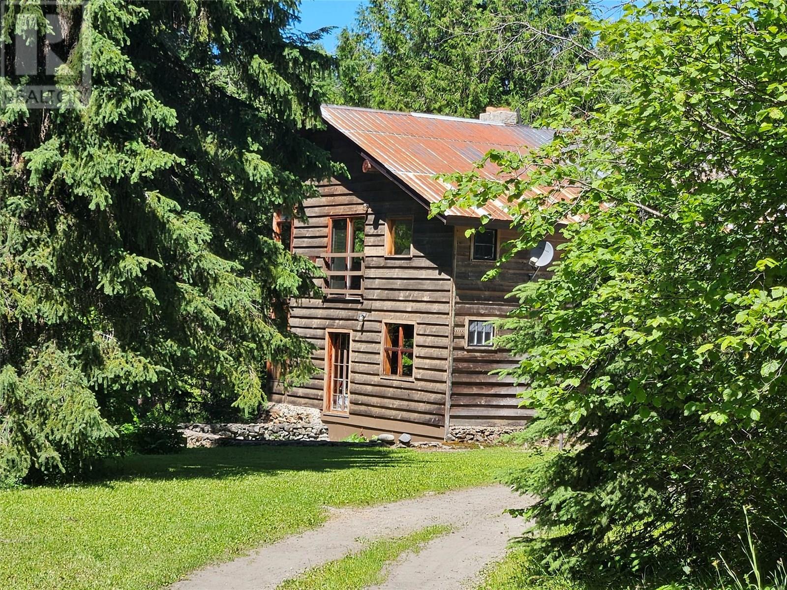 106 Baldwin Road, Hills, British Columbia  V0G 1S1 - Photo 2 - 10357047