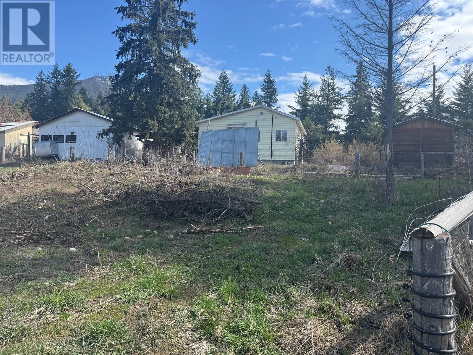 572 6 Highway, Nakusp, British Columbia  V0G 1R1 - Photo 19 - 10357088