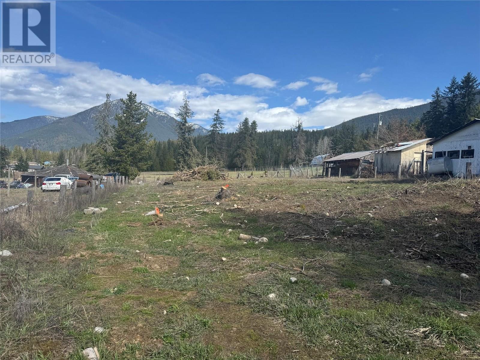 572 6 Highway, Nakusp, British Columbia  V0G 1R1 - Photo 20 - 10357088