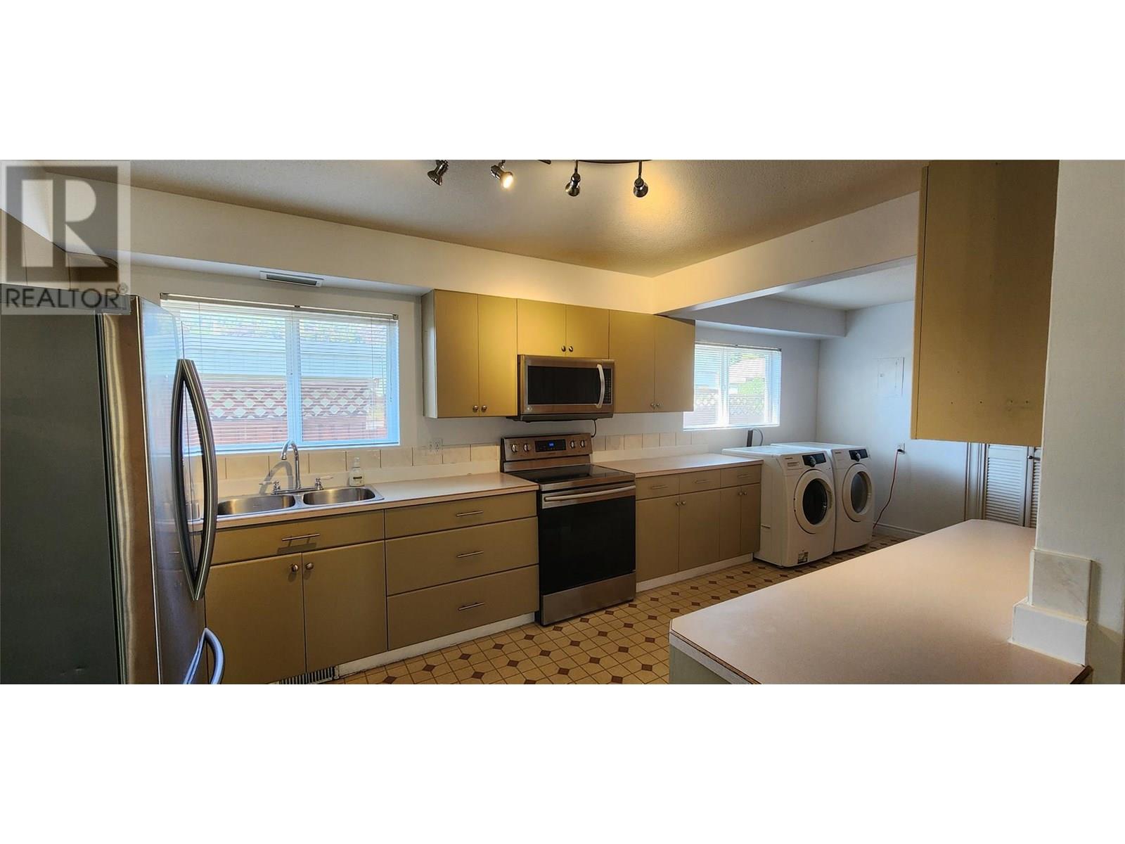 3494 Aster Drive, Trail, British Columbia  V1R 2X3 - Photo 13 - 10356971