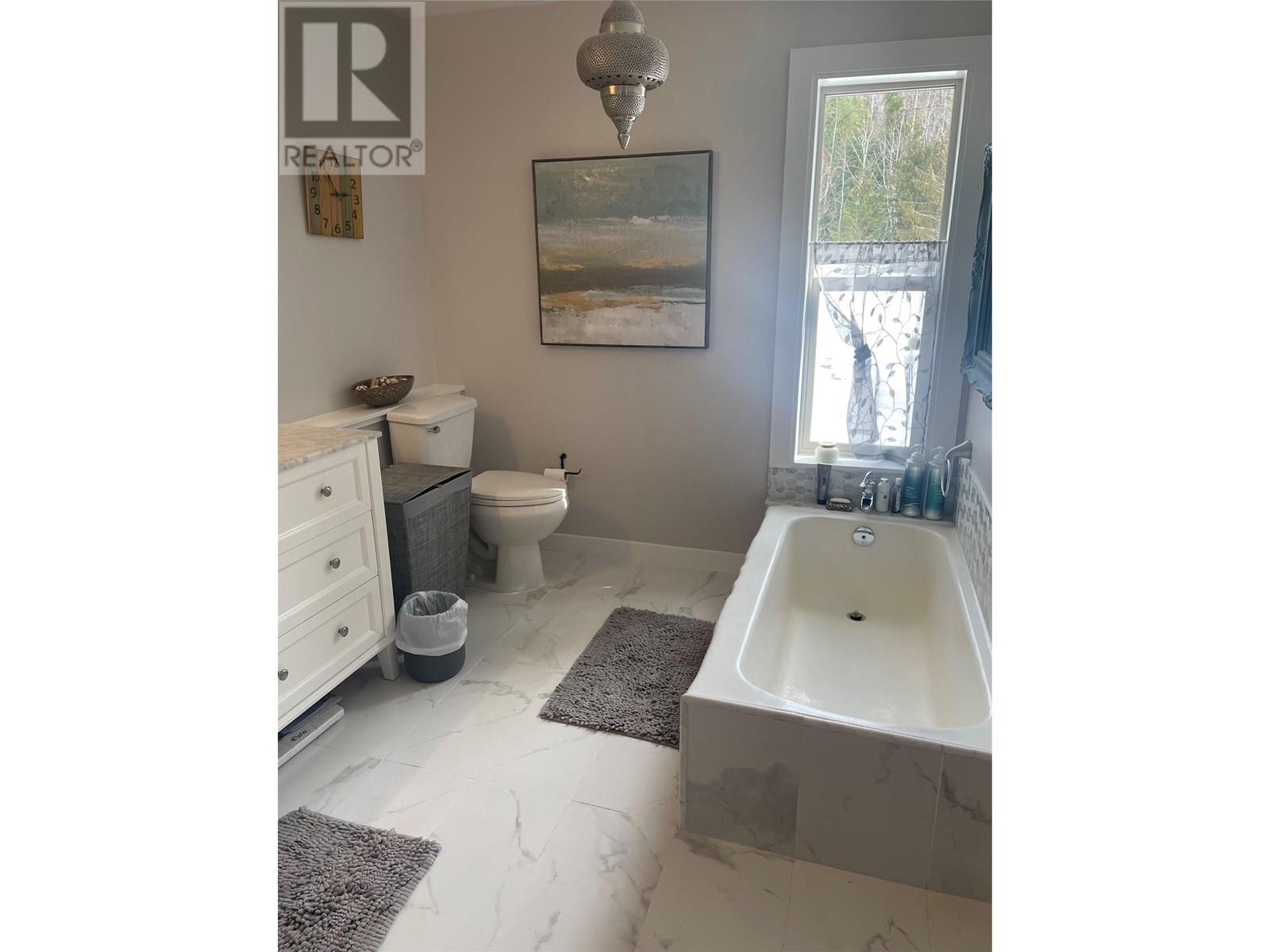 153 Wildwood Road, Summit Lake, British Columbia  V0G 1R1 - Photo 14 - 10357178