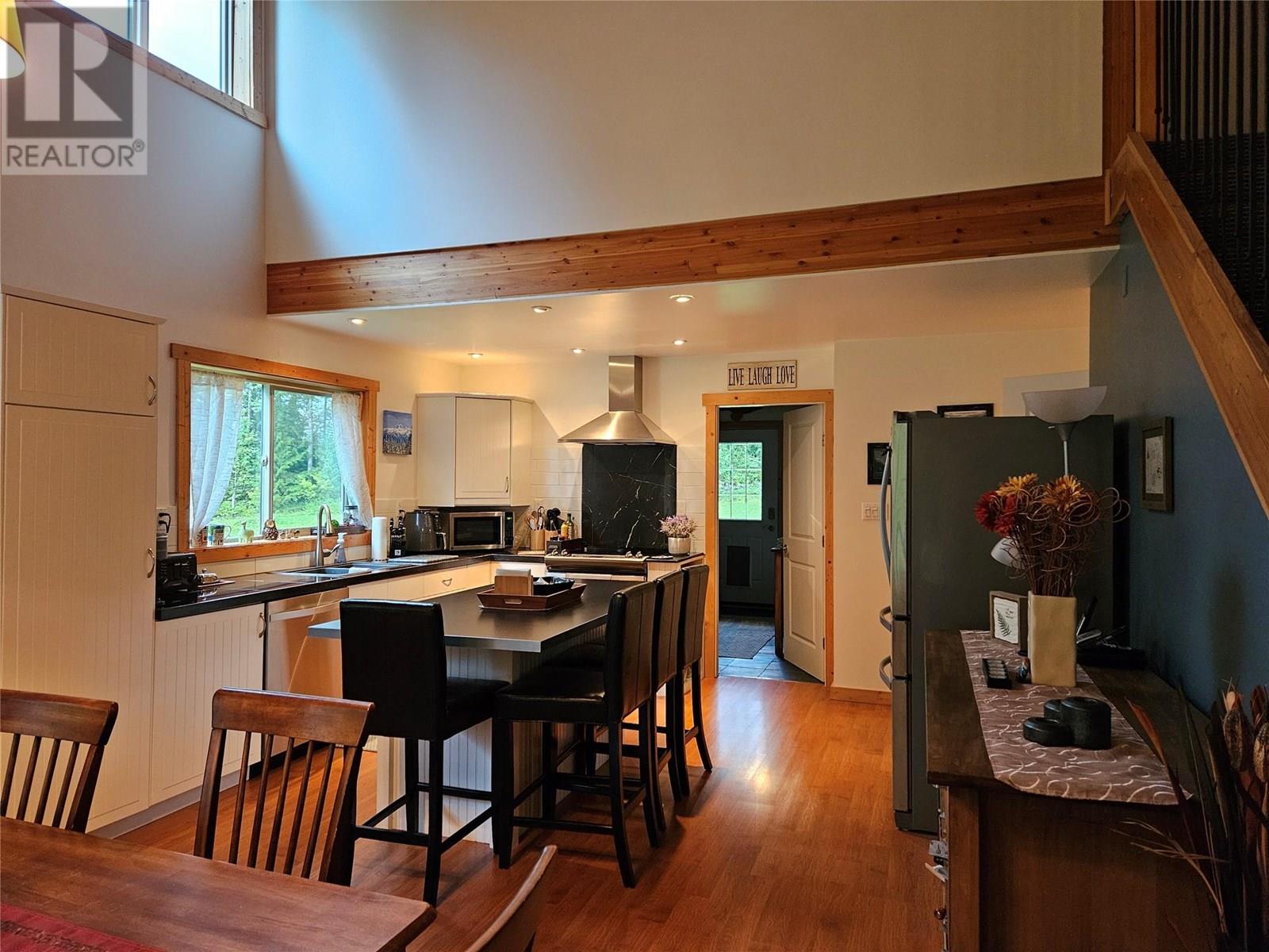 153 Wildwood Road, Summit Lake, British Columbia  V0G 1R1 - Photo 6 - 10357178
