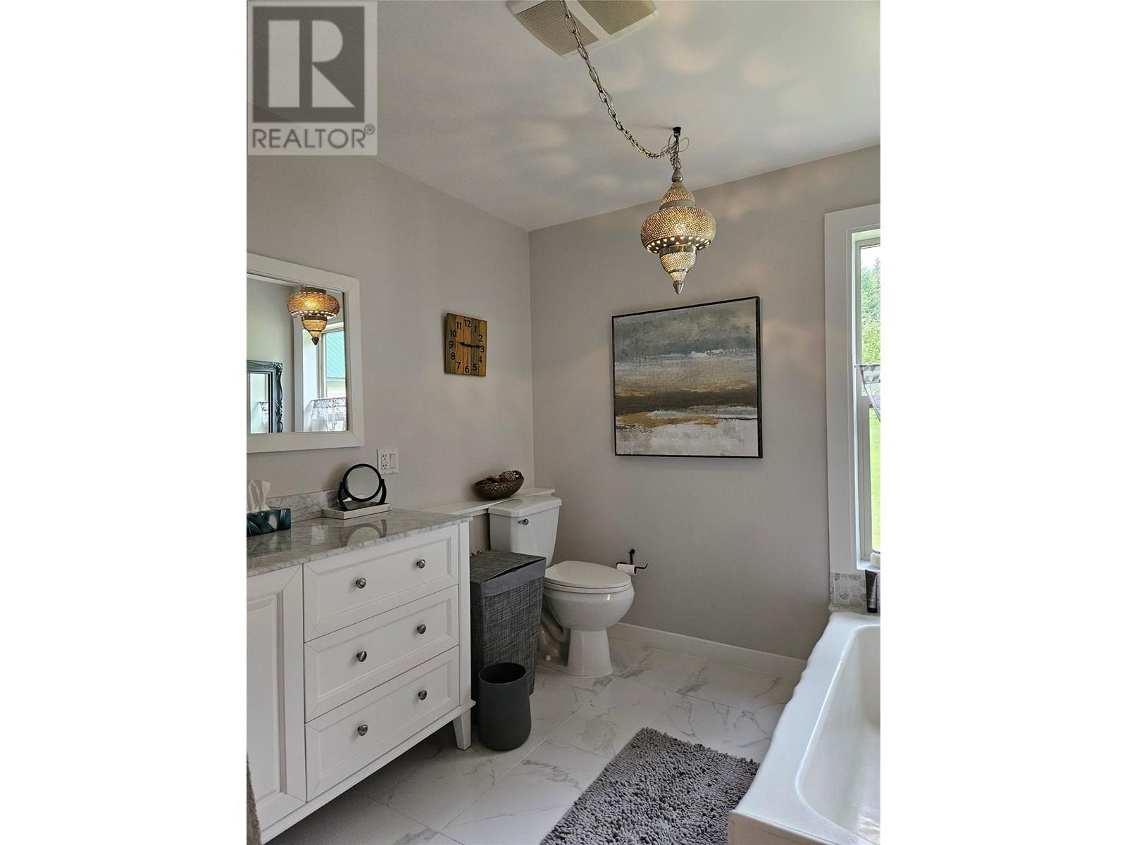 153 Wildwood Road, Summit Lake, British Columbia  V0G 1R1 - Photo 8 - 10357178