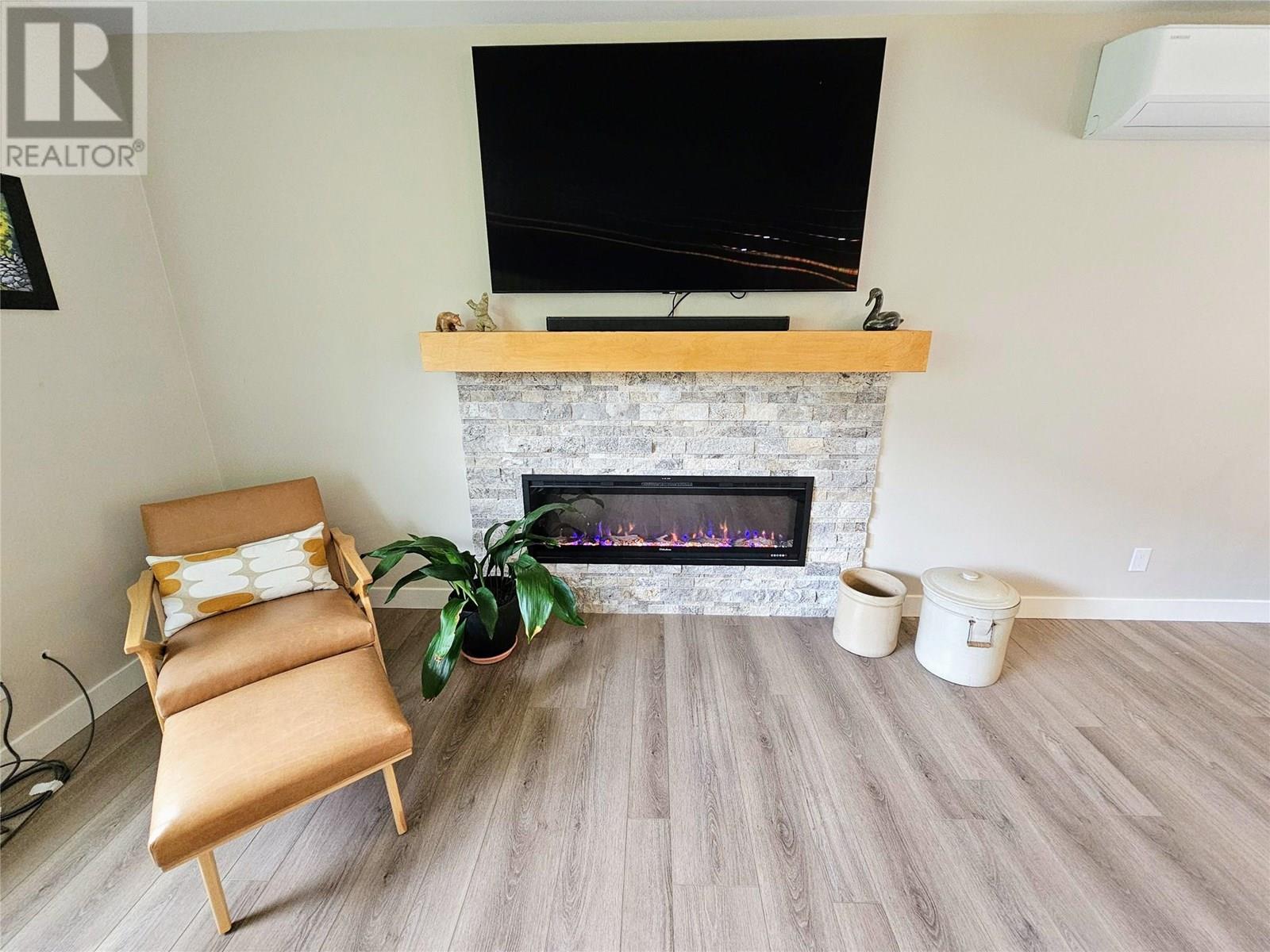 9480 Station Road, Trail, British Columbia  V1R 4W6 - Photo 15 - 10357326