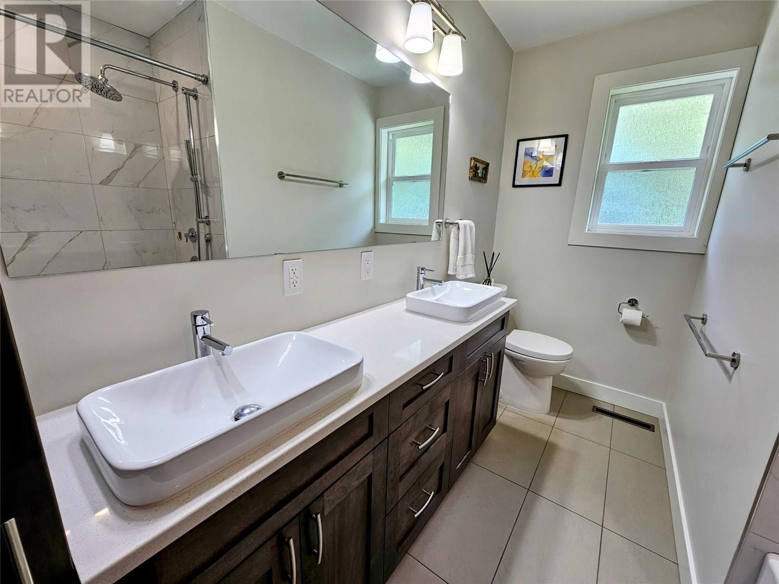 9480 Station Road, Trail, British Columbia  V1R 4W6 - Photo 29 - 10357326