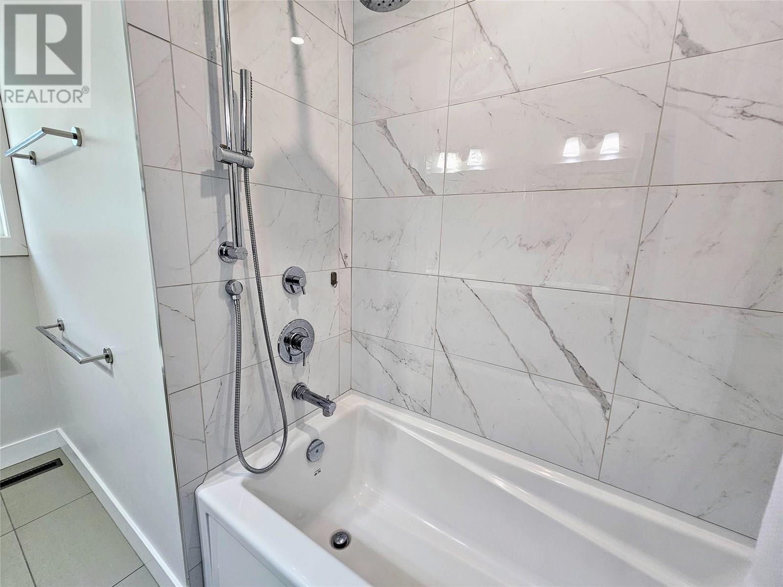 9480 Station Road, Trail, British Columbia  V1R 4W6 - Photo 30 - 10357326