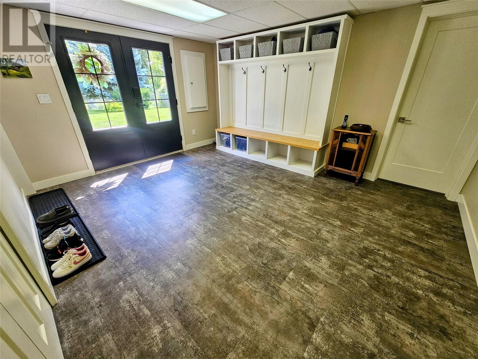 9480 Station Road, Trail, British Columbia  V1R 4W6 - Photo 31 - 10357326