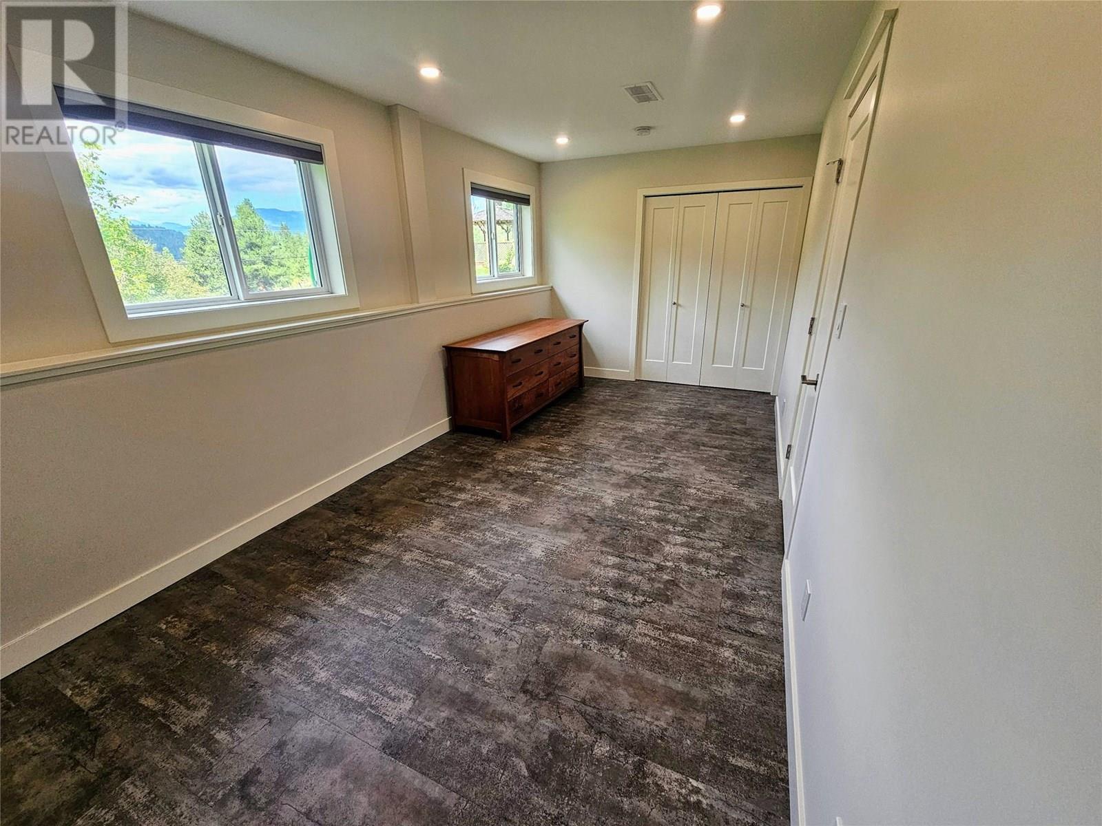 9480 Station Road, Trail, British Columbia  V1R 4W6 - Photo 37 - 10357326