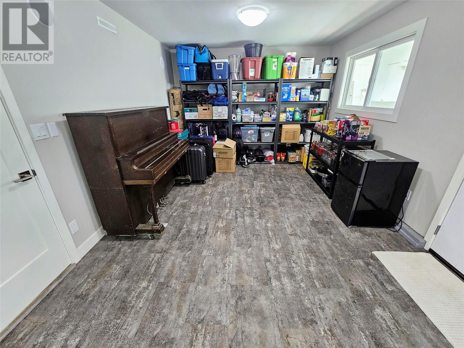 9480 Station Road, Trail, British Columbia  V1R 4W6 - Photo 40 - 10357326