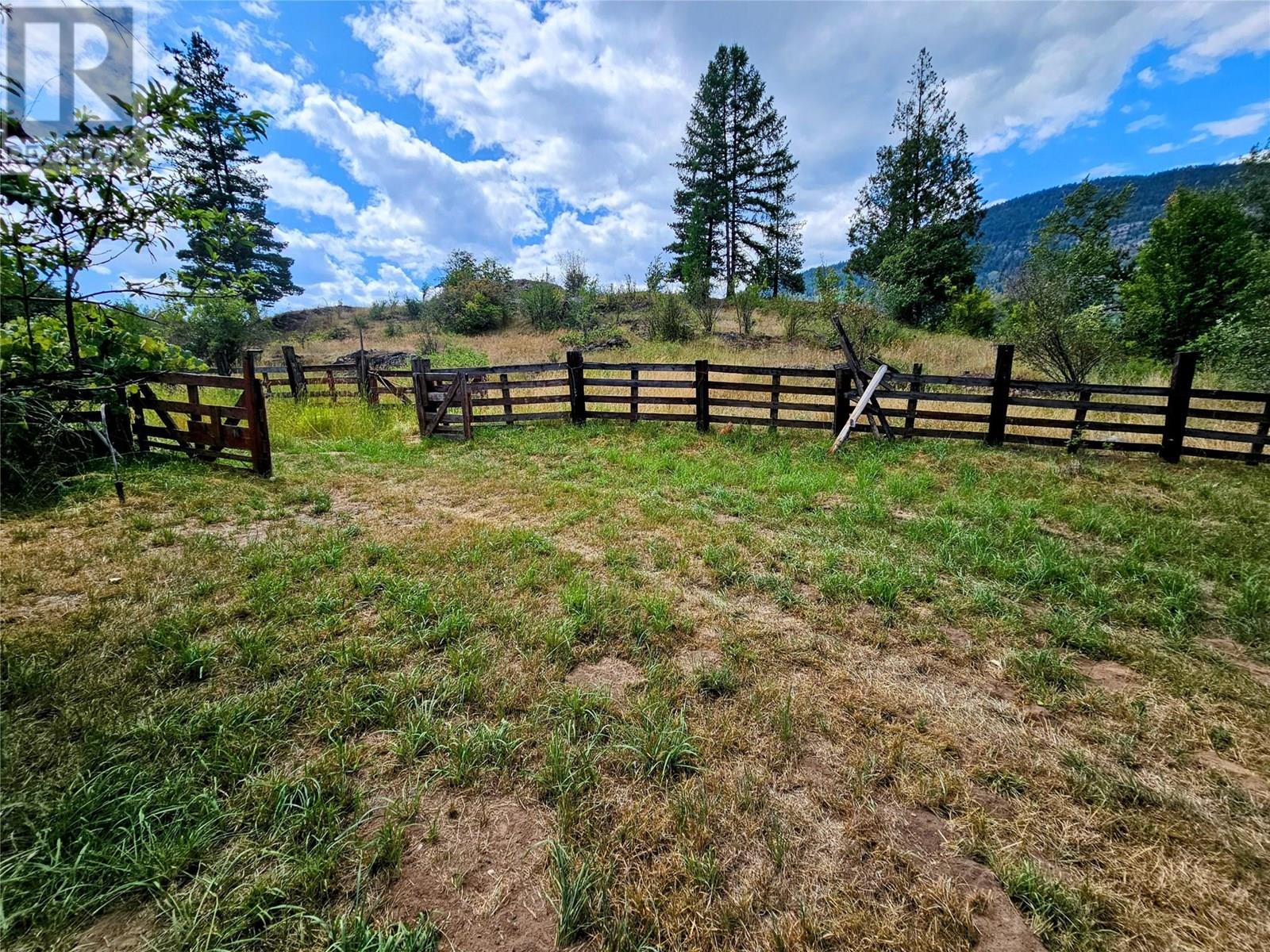 9480 Station Road, Trail, British Columbia  V1R 4W6 - Photo 51 - 10357326