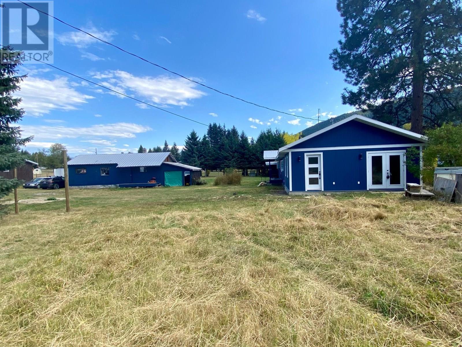 3464 Krestova Crescent, Krestova, British Columbia  V0G 1H2 - Photo 2 - 10357340