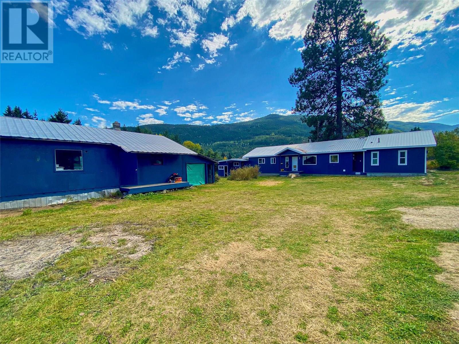 3464 Krestova Crescent, Krestova, British Columbia  V0G 1H2 - Photo 3 - 10357340