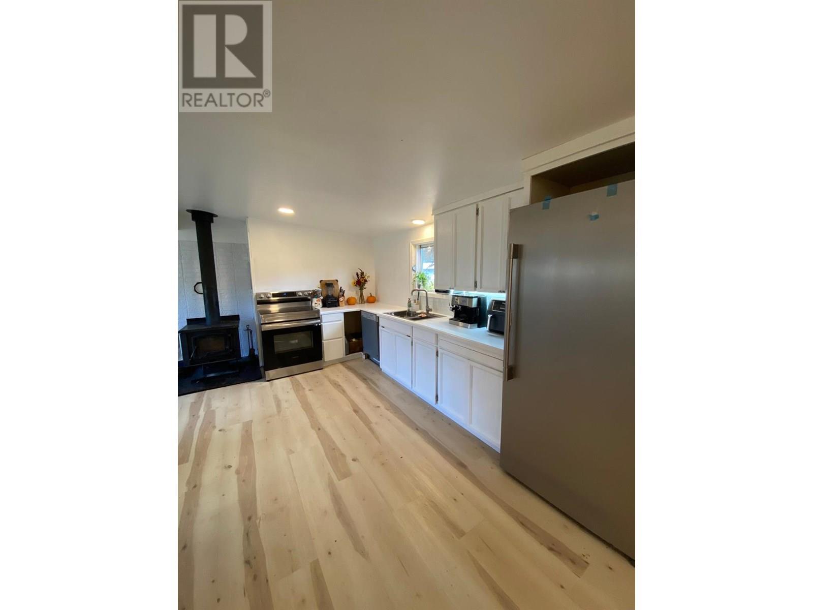 3464 Krestova Crescent, Krestova, British Columbia  V0G 1H2 - Photo 8 - 10357340