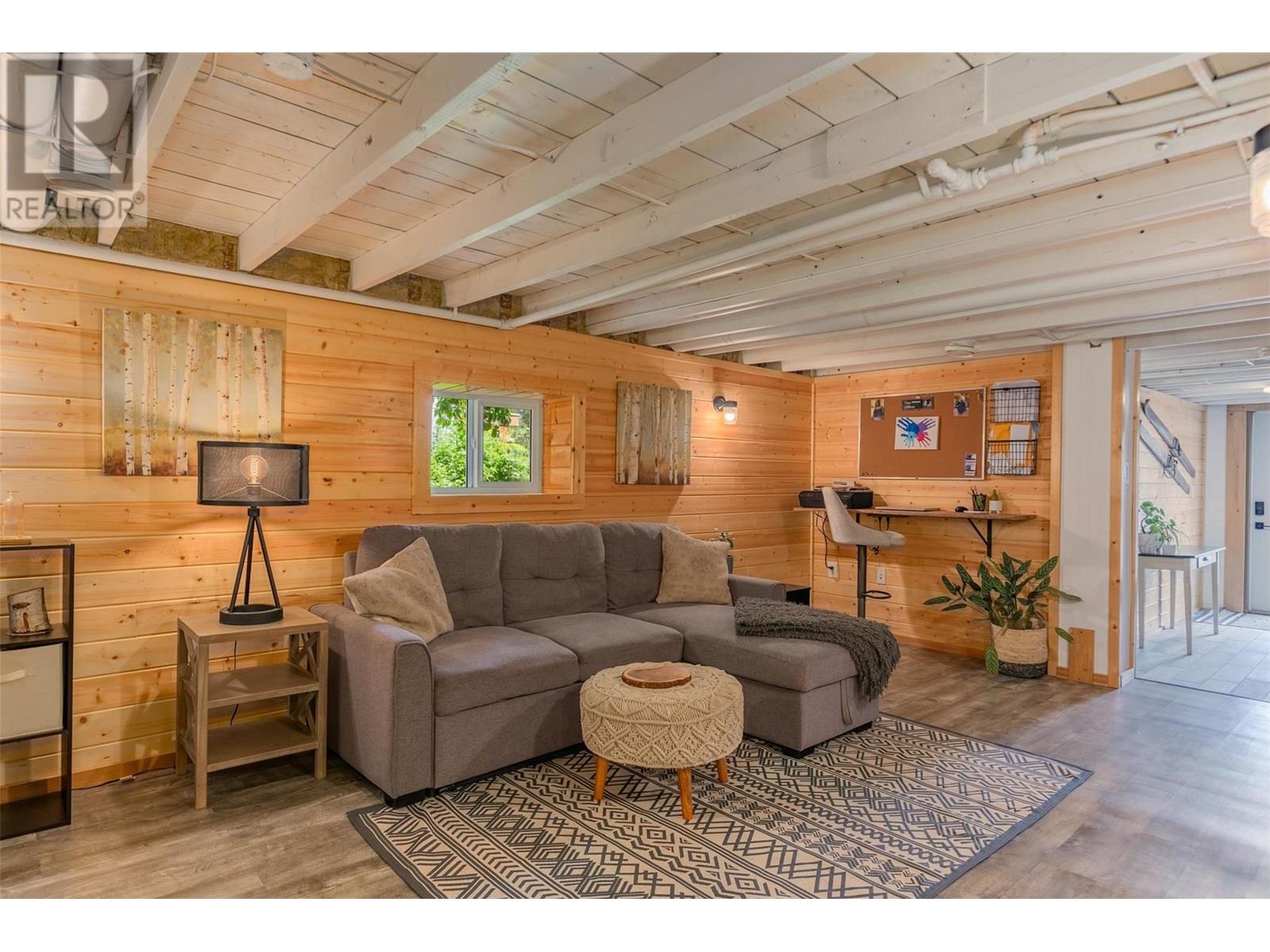 1954 Thompson Avenue, Rossland, British Columbia  V0G 1Y0 - Photo 17 - 10356106