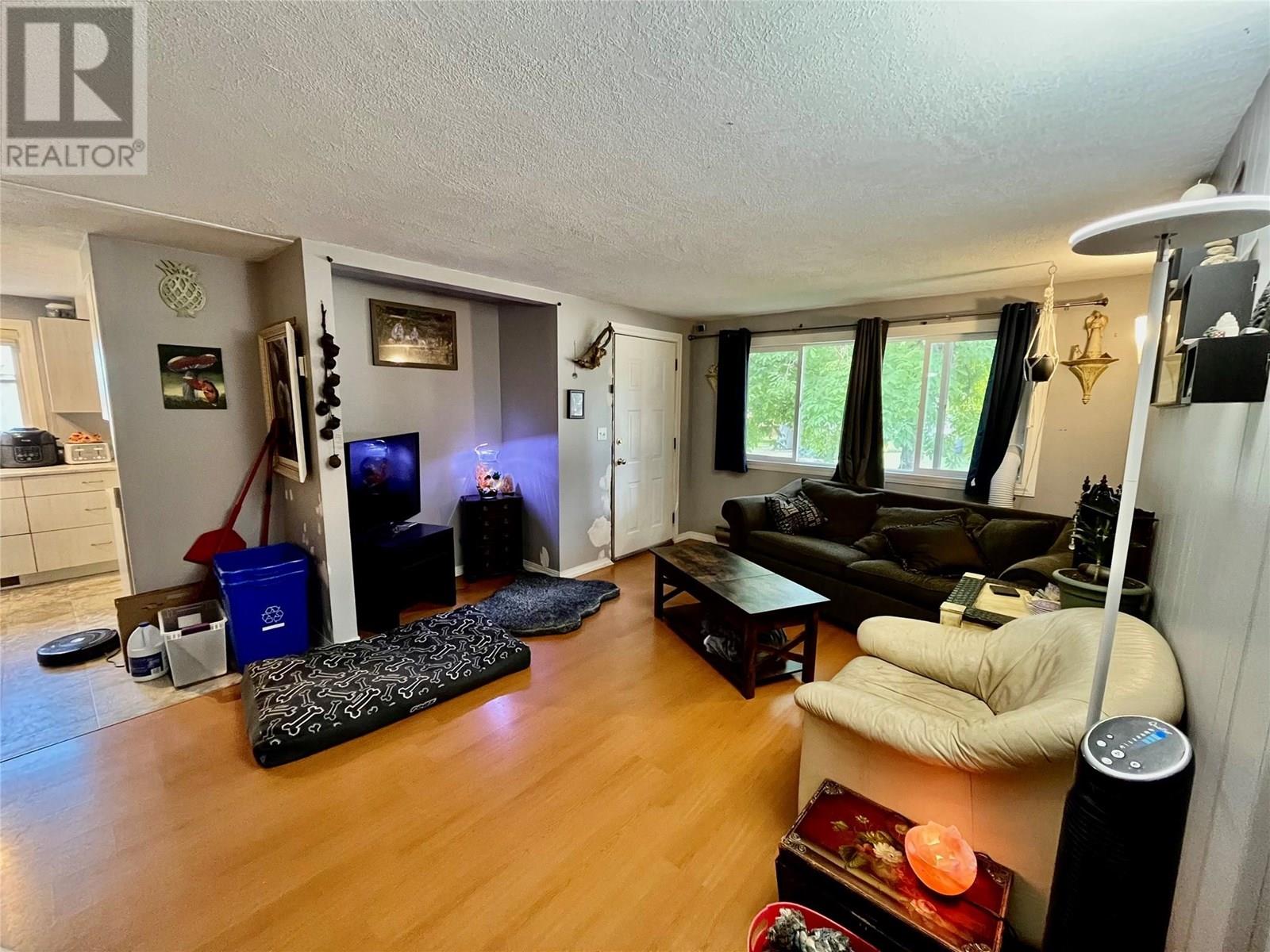 850 Columbia Crescent, Nakusp, British Columbia  V0G 1R0 - Photo 11 - 10357392