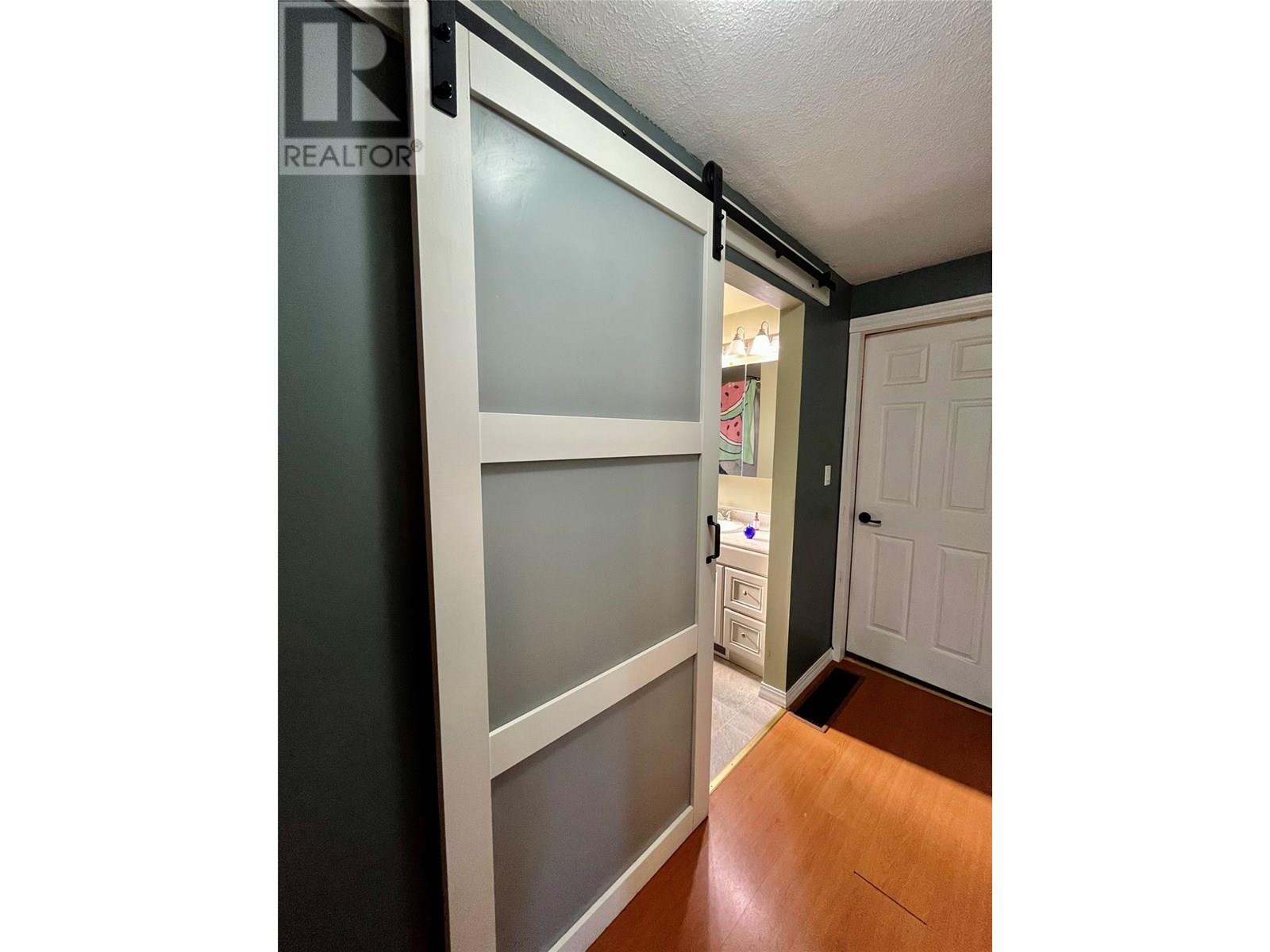 850 Columbia Crescent, Nakusp, British Columbia  V0G 1R0 - Photo 15 - 10357392
