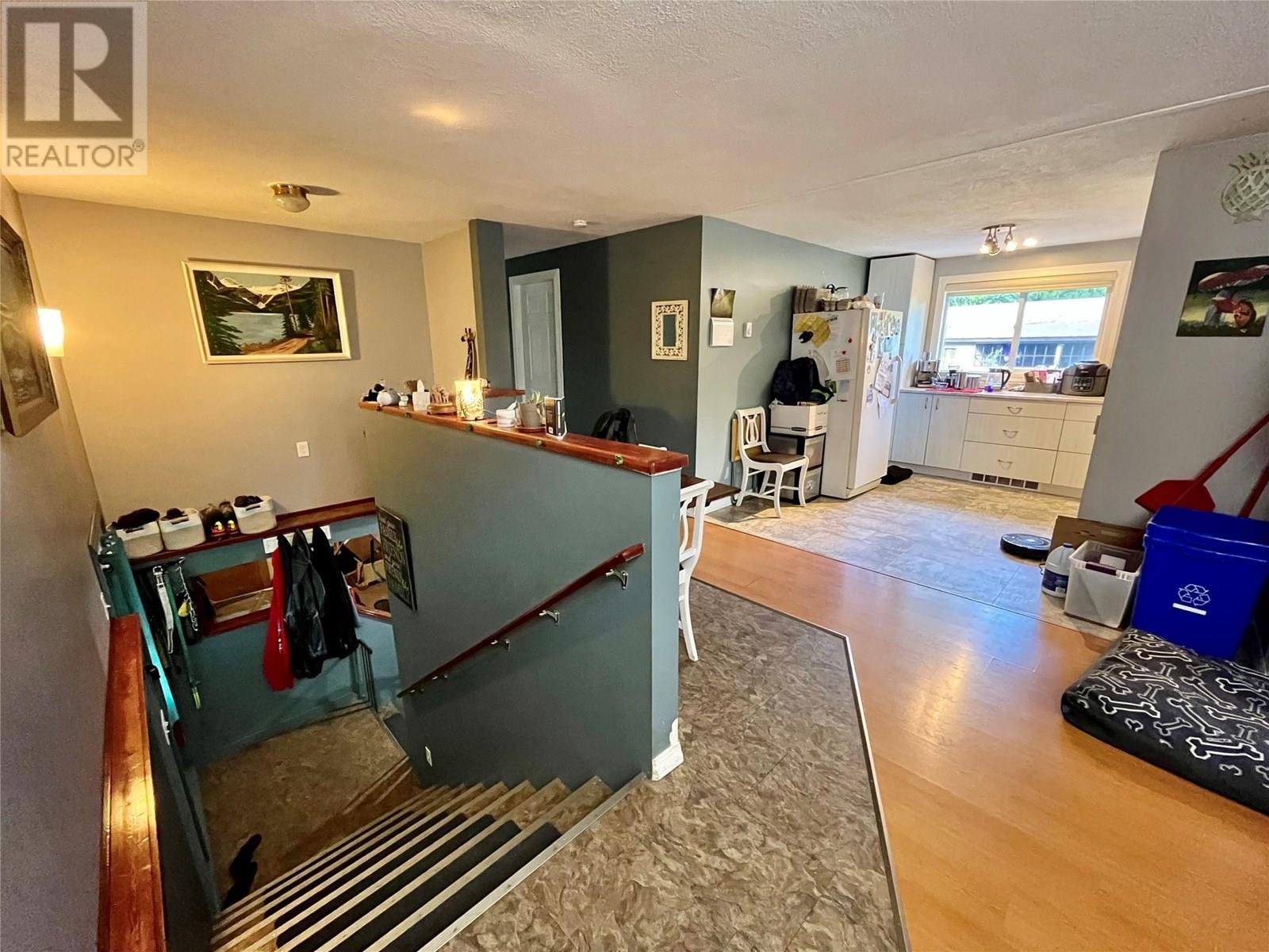 850 Columbia Crescent, Nakusp, British Columbia  V0G 1R0 - Photo 21 - 10357392