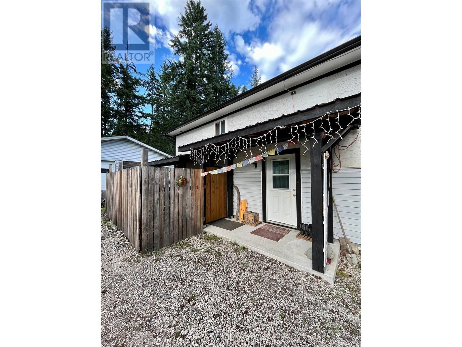 850 Columbia Crescent, Nakusp, British Columbia  V0G 1R0 - Photo 29 - 10357392