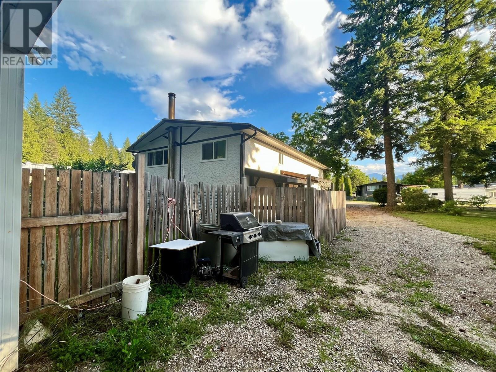 850 Columbia Crescent, Nakusp, British Columbia  V0G 1R0 - Photo 30 - 10357392