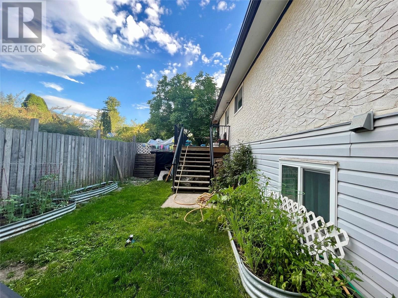 850 Columbia Crescent, Nakusp, British Columbia  V0G 1R0 - Photo 35 - 10357392