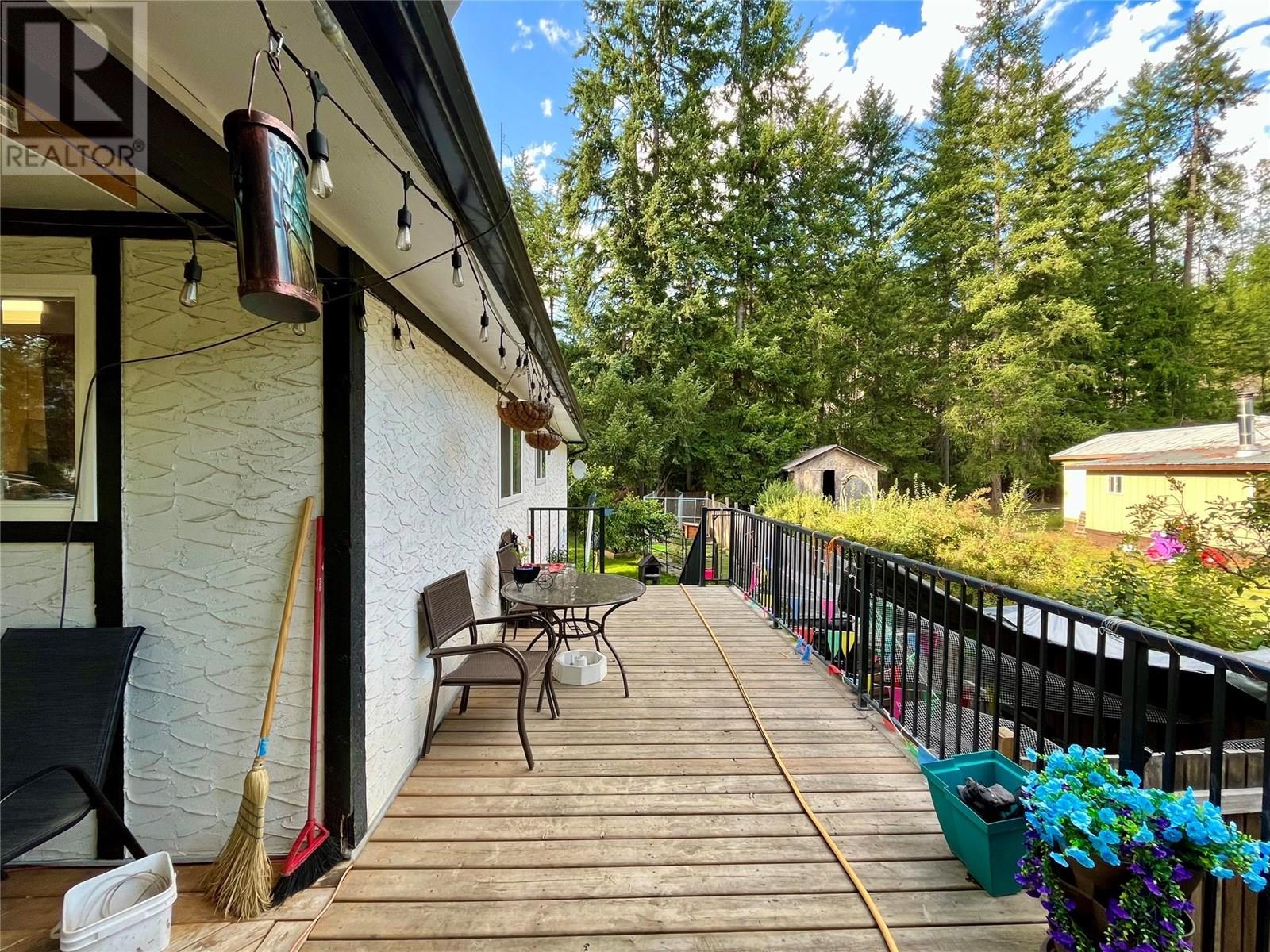 850 Columbia Crescent, Nakusp, British Columbia  V0G 1R0 - Photo 38 - 10357392
