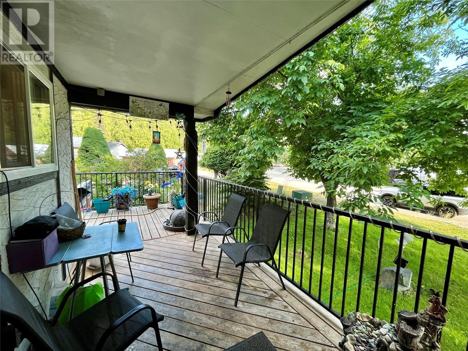 850 Columbia Crescent, Nakusp, British Columbia  V0G 1R0 - Photo 40 - 10357392