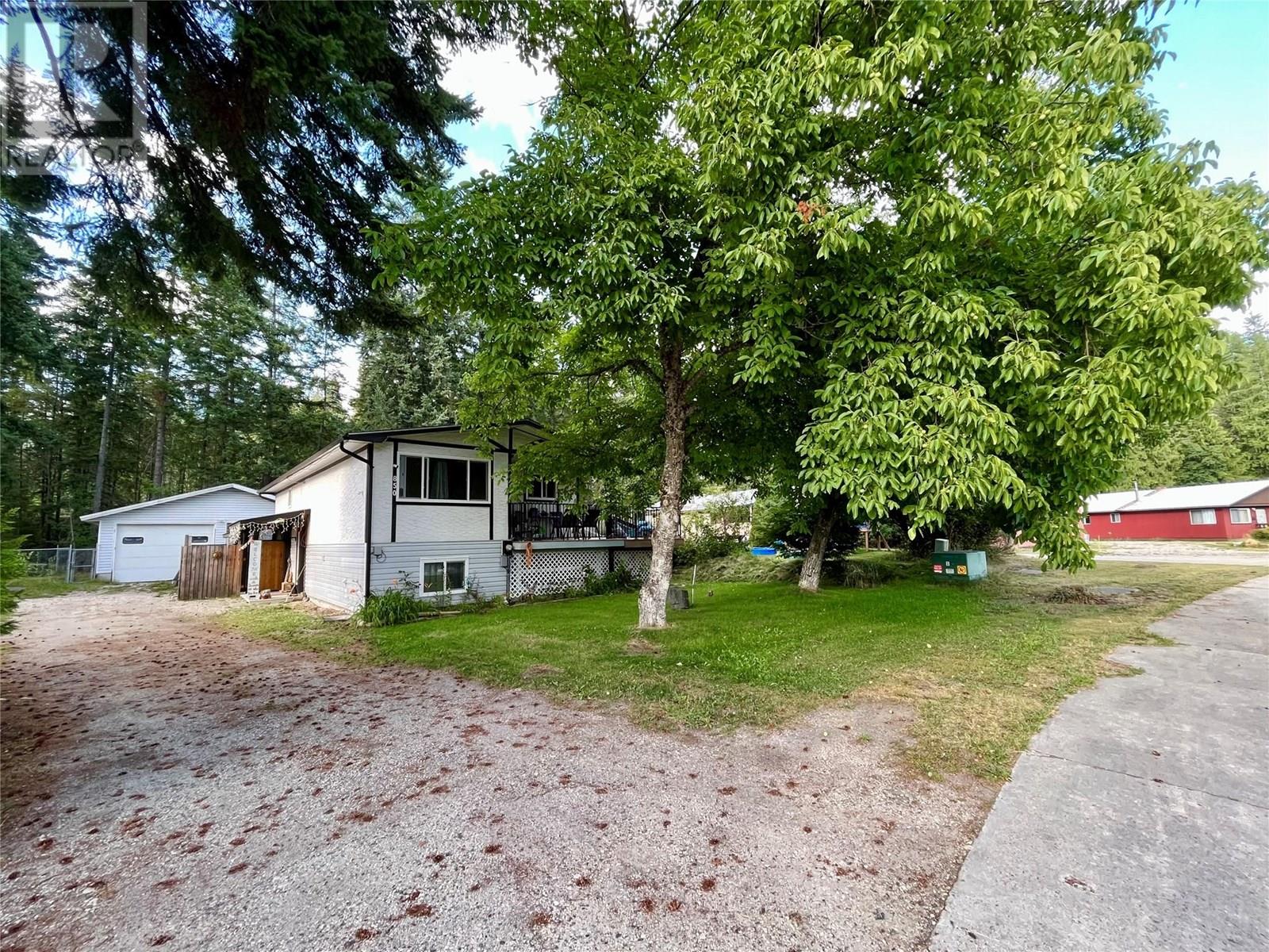 850 Columbia Crescent, Nakusp, British Columbia  V0G 1R0 - Photo 42 - 10357392