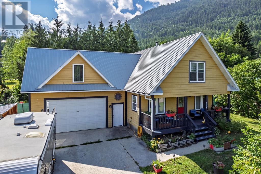 609 Craft Street, Kaslo, British Columbia  V0G 1M0 - Photo 3 - 10357162