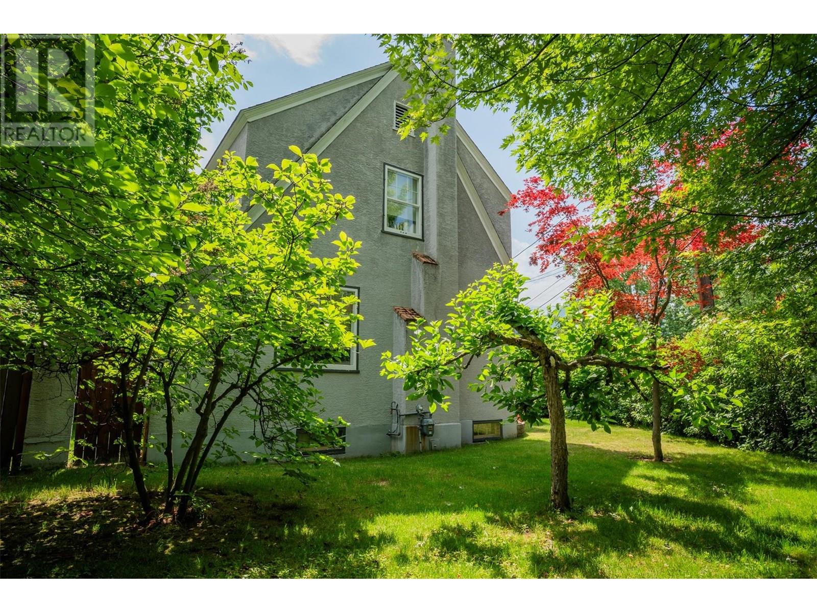 399 Murray Drive, Warfield, British Columbia  V1R 2J5 - Photo 3 - 10357082