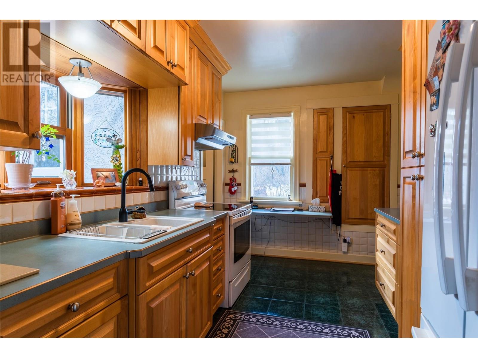 399 Murray Drive, Warfield, British Columbia  V1R 2J5 - Photo 9 - 10357082