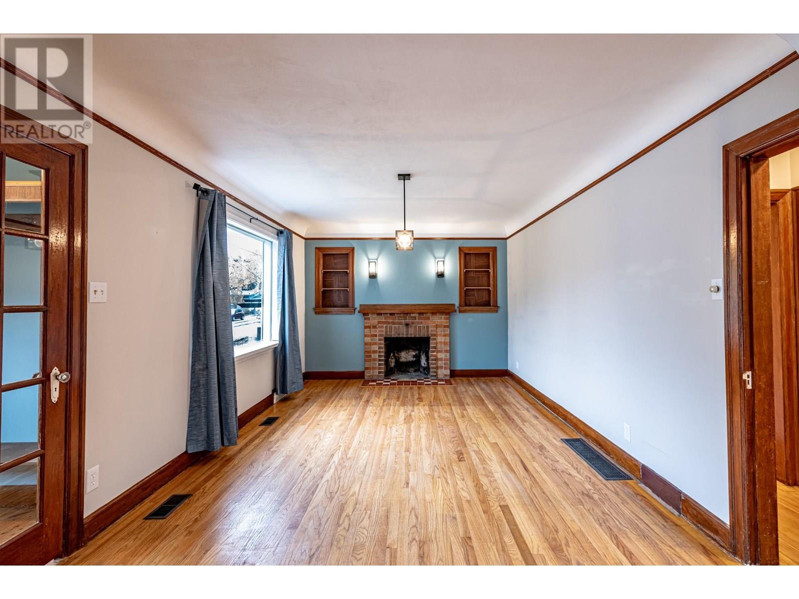 1237 Columbia Avenue, Trail, British Columbia  V1R 1J3 - Photo 9 - 10357288