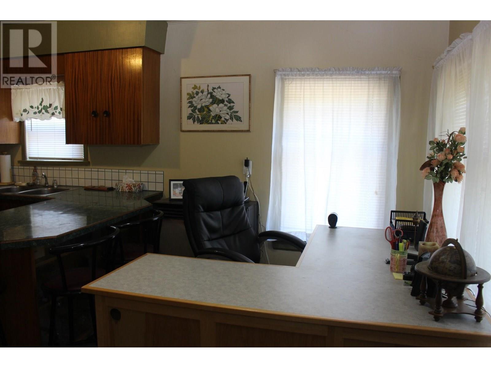 154 Kitchener Street, Trail, British Columbia  V1R 3M1 - Photo 38 - 10357525
