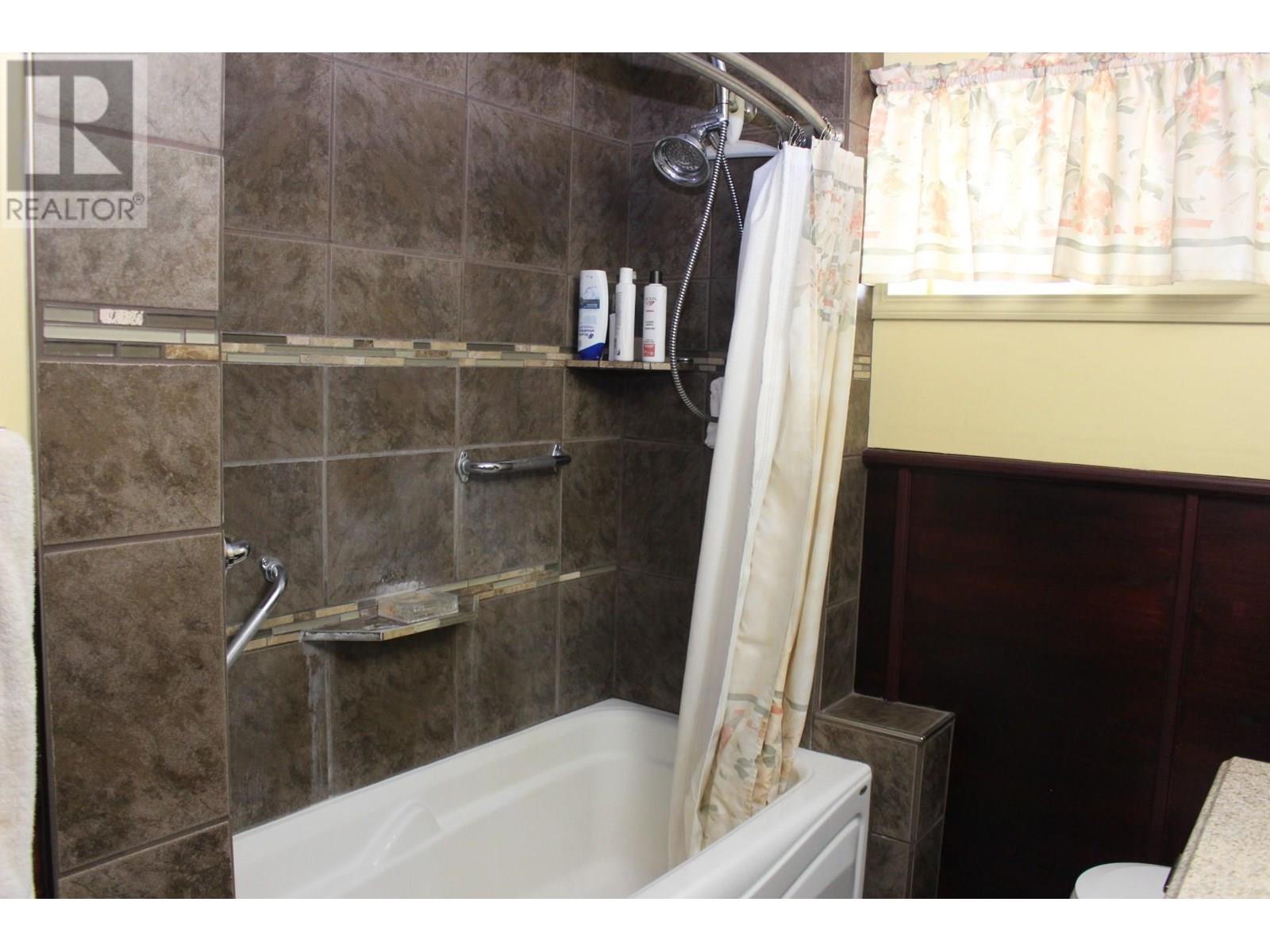 154 Kitchener Street, Trail, British Columbia  V1R 3M1 - Photo 49 - 10357525