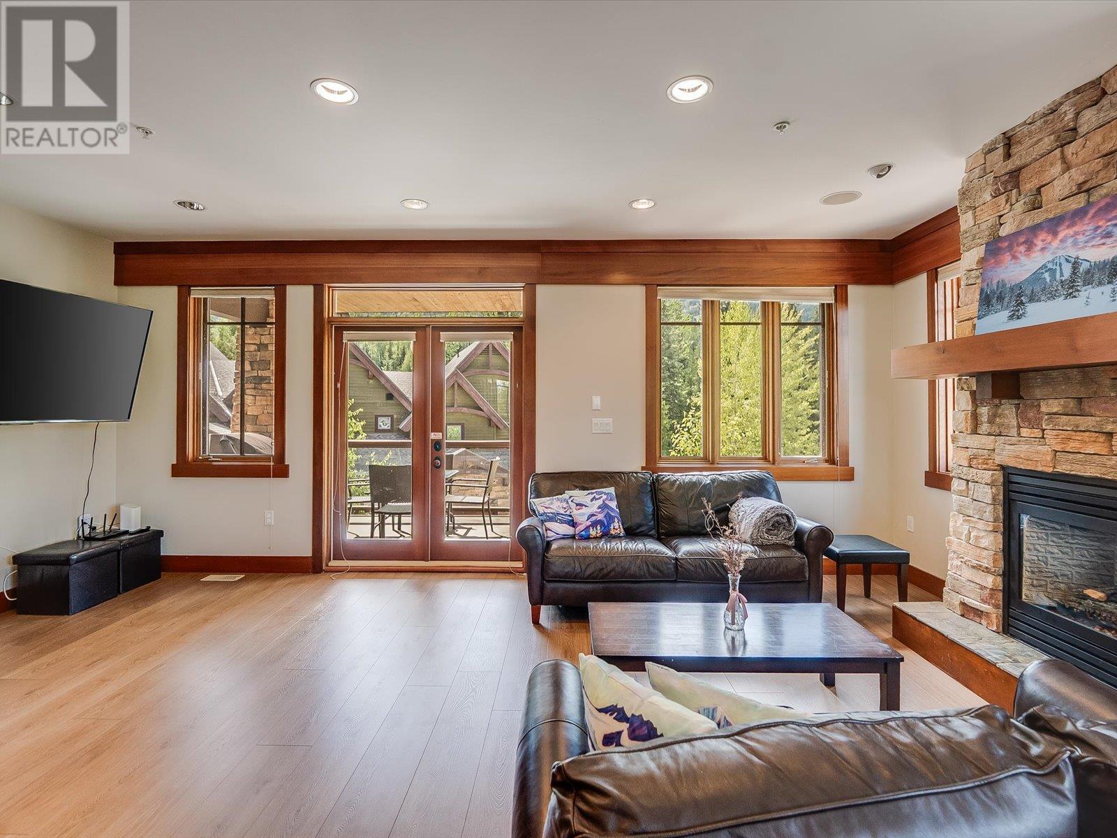 1002 Creekside Terrace Unit# A, Rossland, British Columbia  V0G 1Y0 - Photo 10 - 10349779