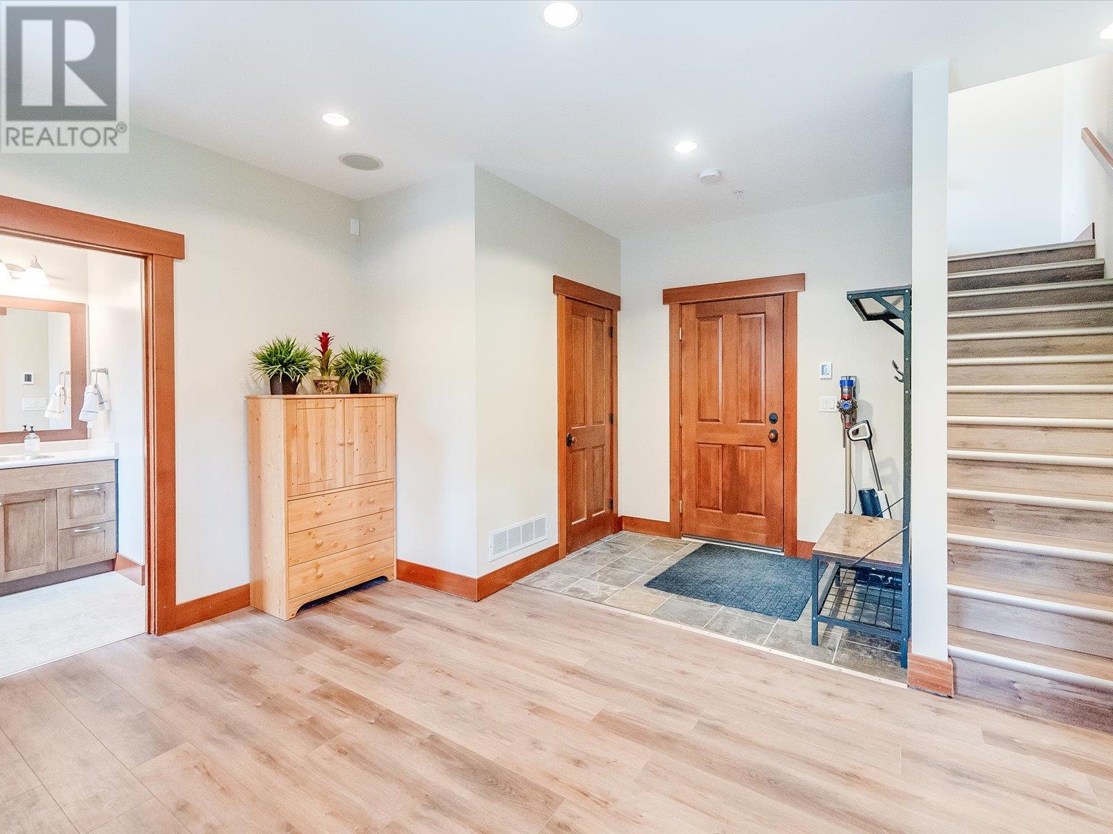 1002 Creekside Terrace Unit# A, Rossland, British Columbia  V0G 1Y0 - Photo 18 - 10349779
