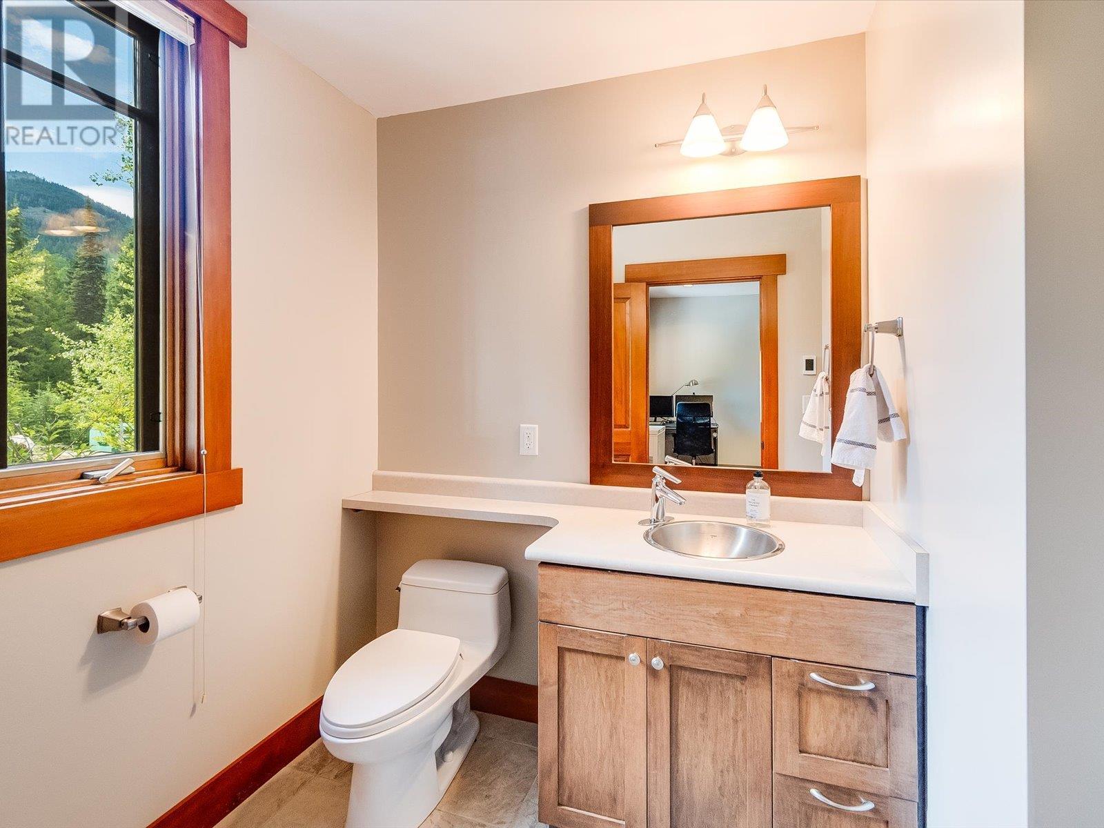 1002 Creekside Terrace Unit# A, Rossland, British Columbia  V0G 1Y0 - Photo 19 - 10349779