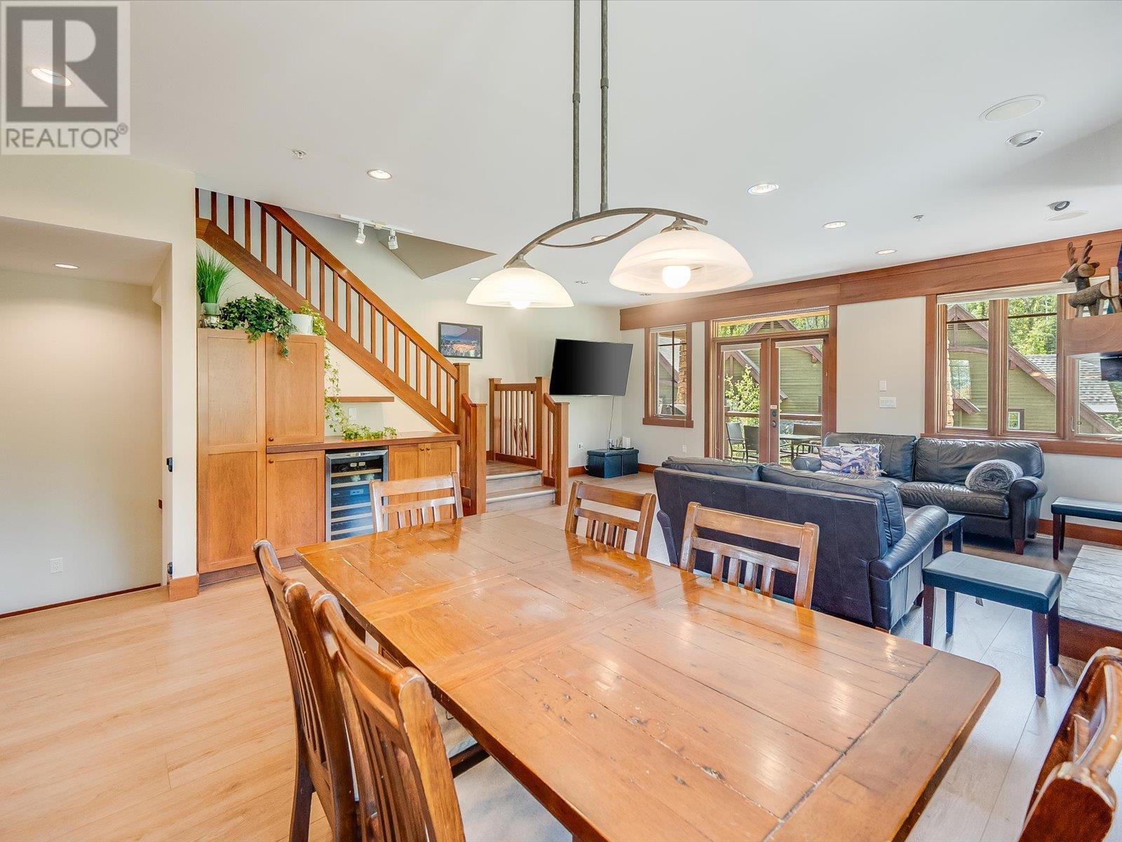 1002 Creekside Terrace Unit# A, Rossland, British Columbia  V0G 1Y0 - Photo 3 - 10349779