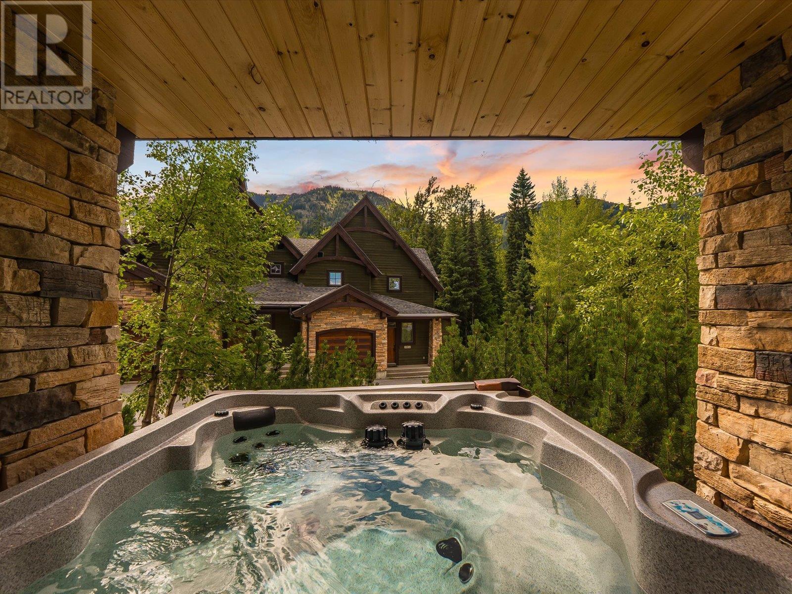 1002 Creekside Terrace Unit# A, Rossland, British Columbia  V0G 1Y0 - Photo 6 - 10349779