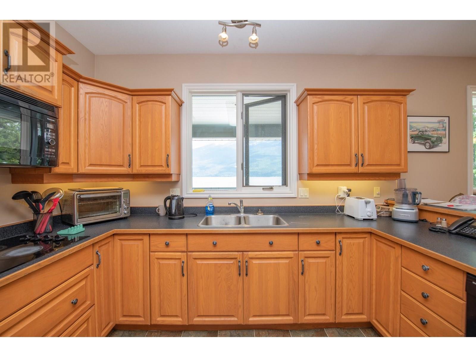 1710 Highway 6 Road, Nakusp, British Columbia  V0G 1R1 - Photo 20 - 10357882