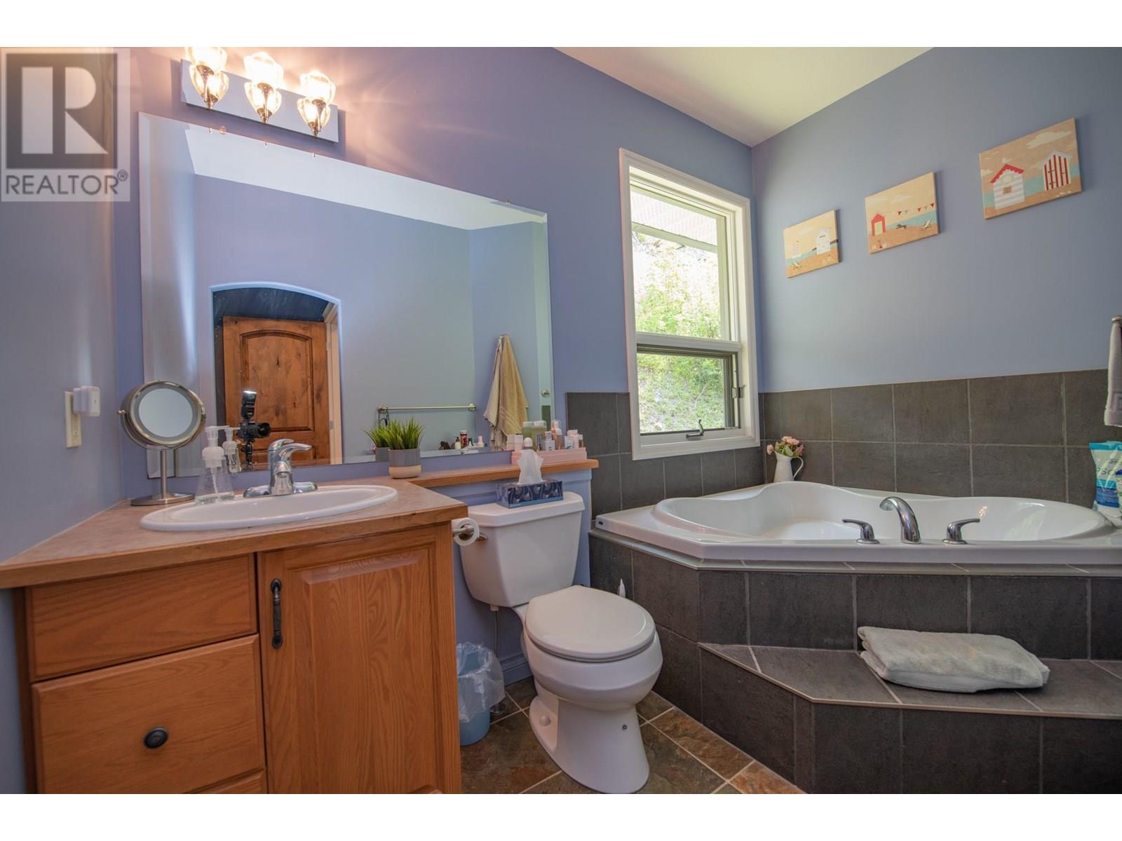 1710 Highway 6 Road, Nakusp, British Columbia  V0G 1R1 - Photo 30 - 10357882